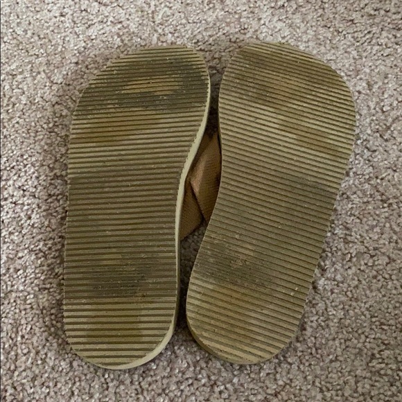 Disney Mickey Mouse Men’s Flip-Flops - Picture 4 of 5